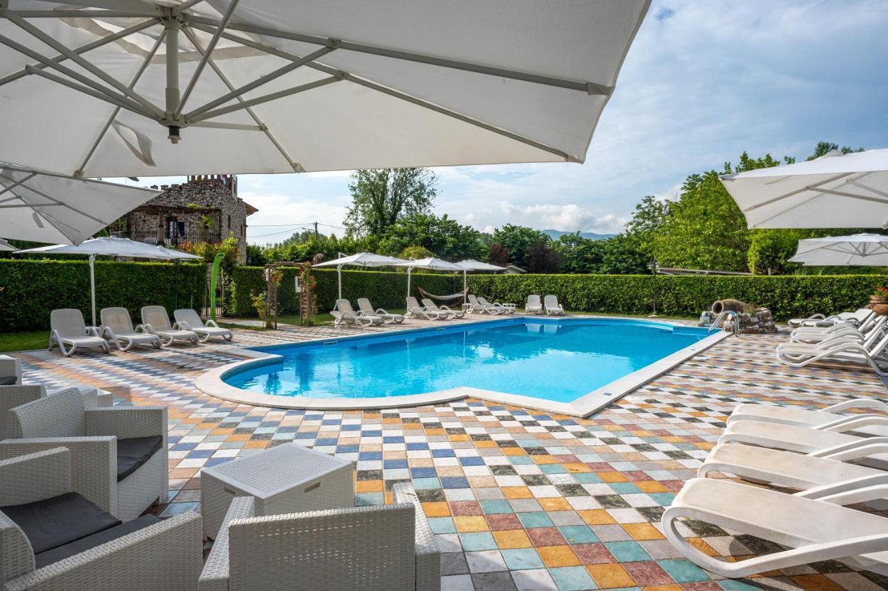 Castello Dei Templari Bed & Breakfast Lucca Exterior photo