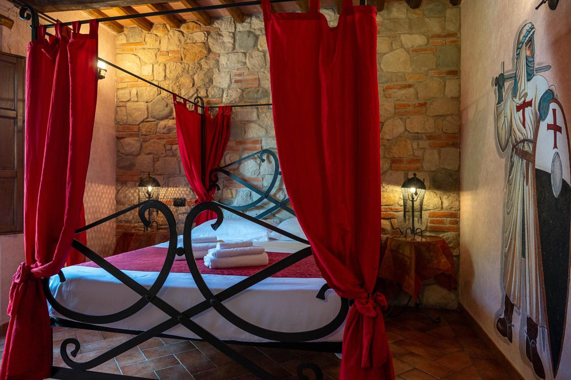 Castello Dei Templari Bed & Breakfast Lucca Exterior photo