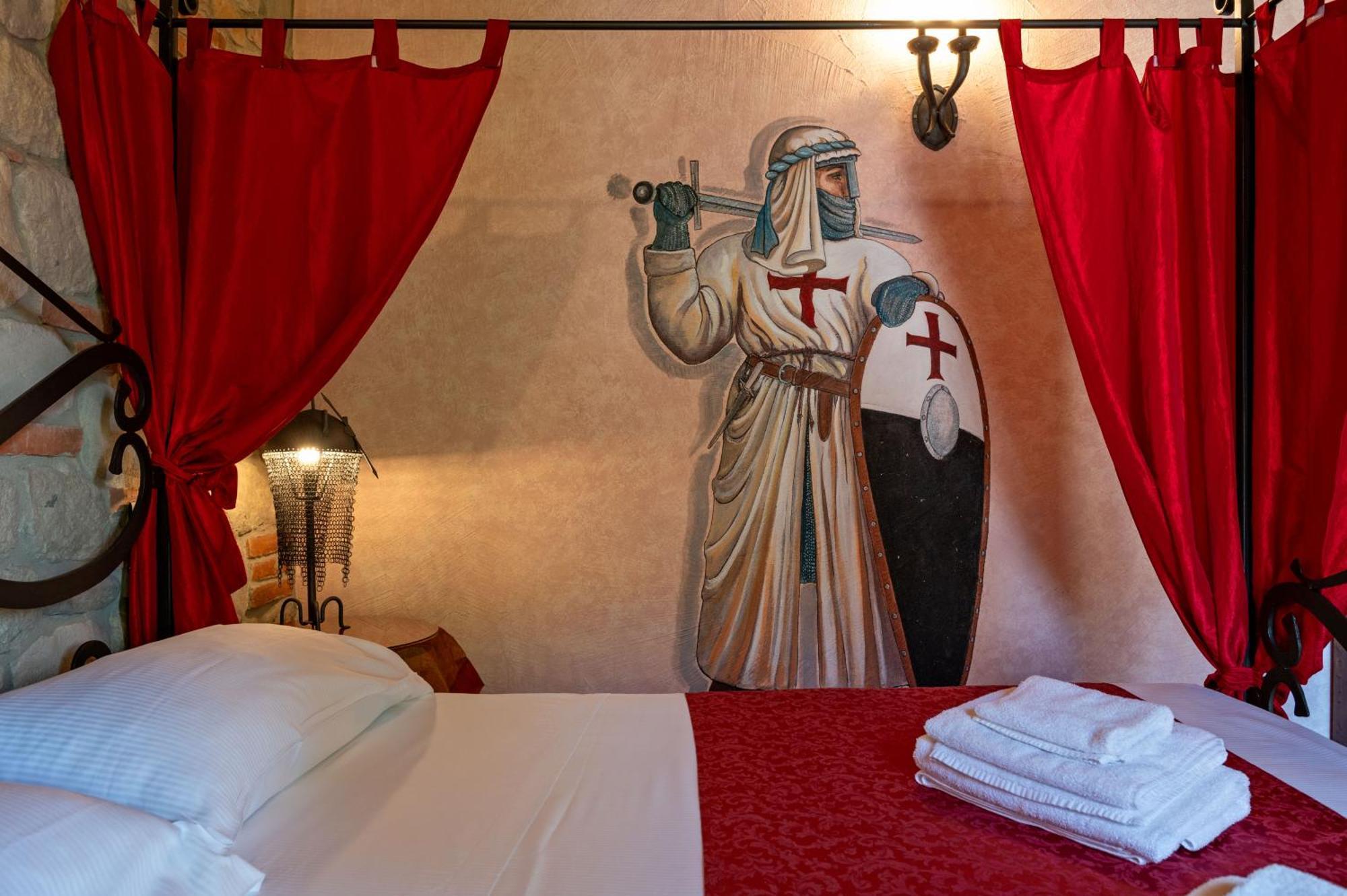 Castello Dei Templari Bed & Breakfast Lucca Exterior photo