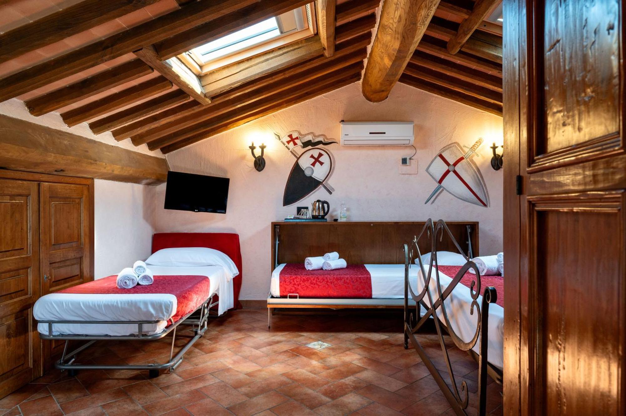 Castello Dei Templari Bed & Breakfast Lucca Exterior photo